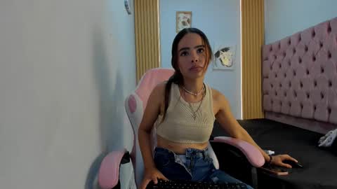 naomis_35 online show from 10/09/25, 08:18