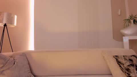 Naomi online show from 02/09/25, 03:12