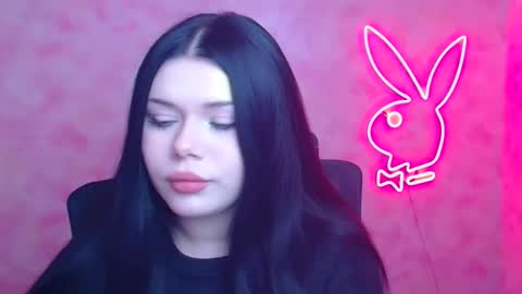 Naomi online show from 12/18/25, 06:25