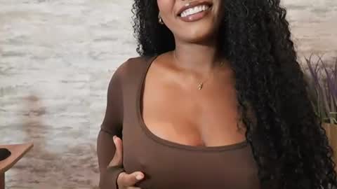 Naomi     online show from 07/26/26, 03:36
