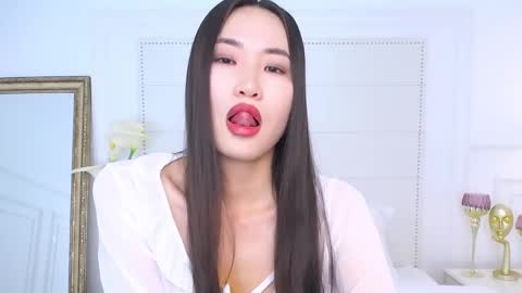 Naomi online show from 12/27/24, 02:14