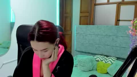 naomy online show from 09/25/25, 07:34