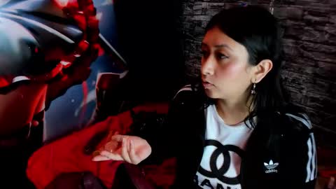 naomy  online show from 11/21/25, 11:42