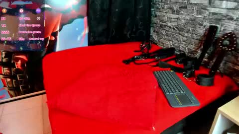 naomy  online show from 12/03/25, 11:41