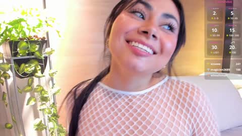 Snapshot of naomymonroe_ chatting on 01/16/25, 10:44 Naomy online show from 01/16/25, 10:44