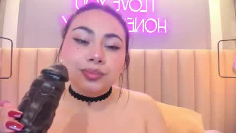 Naomy  online show from 05/23/26, 10:52