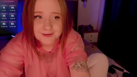 Naomy Rey online show from 11/19/25, 05:24