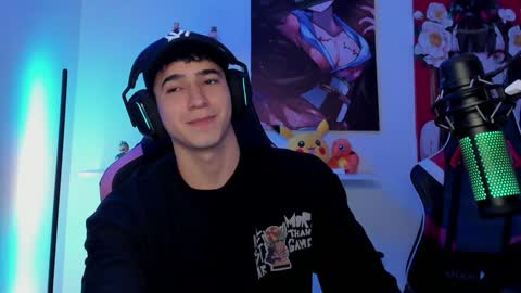 Snapshot of naranjo_seb chatting on 12/29/24, 12:23 sebastian online show from 12/29/24, 12:23