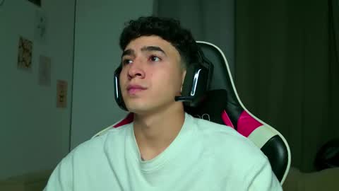 sebastian online show from 10/01/25, 04:18