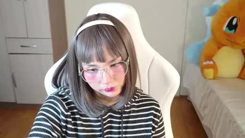 Snapshot of naree_masaki chatting on 05/06/26, 01:27 Naree online show from 05/06/26, 01:27