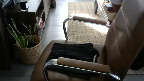 Snapshot of nareth338 chatting on 02/11/25, 11:22 nareth338 online show from 02/11/25, 11:22