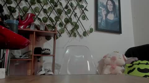 Snapshot of nasha__brown chatting on 10/15/25, 06:41 Nasha online show from 10/15/25, 06:41