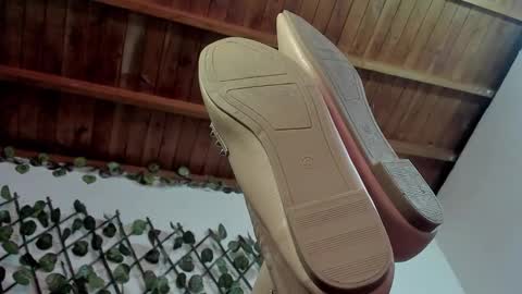 Snapshot of nasha__brown chatting on 10/30/25, 06:30 Nasha online show from 10/30/25, 06:30