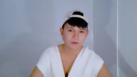 Snapshot of nashdiam chatting on 11/24/25, 04:07 nashdiam online show from 11/24/25, 04:07