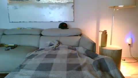 Snapshot of nassobout chatting on 10/26/25, 12:22 nassobout online show from 10/26/25, 12:22