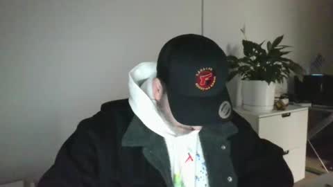 Snapshot of nassobout chatting on 11/04/25, 08:35 nassobout online show from 11/04/25, 08:35