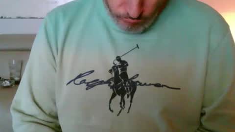 Snapshot of nassobout chatting on 11/30/25, 09:08 nassobout online show from 11/30/25, 09:08