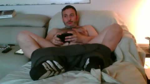 Snapshot of nassobout chatting on 01/11/26, 10:31 nassobout online show from 01/11/26, 10:31