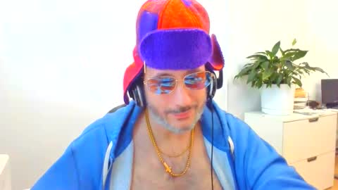 Snapshot of nassobout chatting on 01/17/26, 04:54 nassobout online show from 01/17/26, 04:54