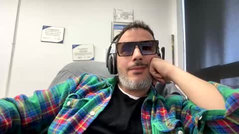 Snapshot of nassobout chatting on 03/03/26, 09:42 nassobout online show from 03/03/26, 09:42