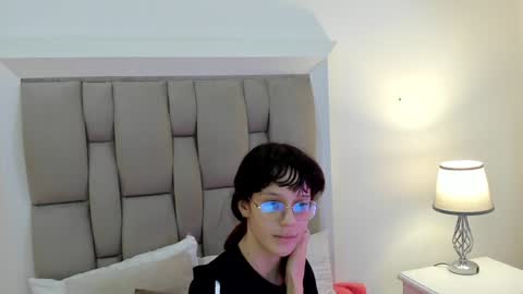 Snapshot of nastya_fantasy chatting on 12/28/24, 07:43 Nastya online show from 12/28/24, 07:43