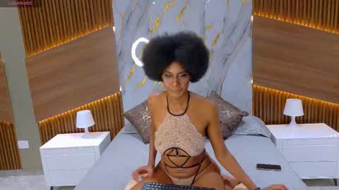 Snapshot of nastybrunette_ chatting on 11/13/25, 07:07 Julieth online show from 11/13/25, 07:07