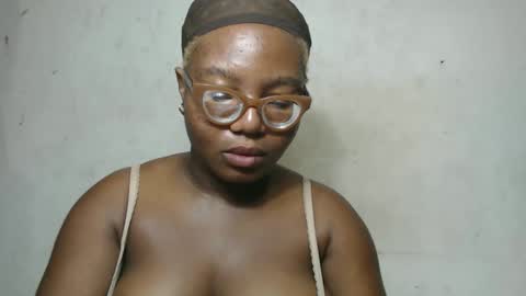 Snapshot of nastyhairy7 chatting on 11/06/25, 05:19 nastyhairy7 online show from 11/06/25, 05:19