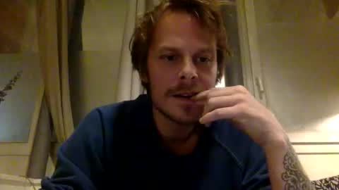 Snapshot of nastyloveparis chatting on 10/27/25, 07:18 nastyloveparis online show from 10/27/25, 07:18