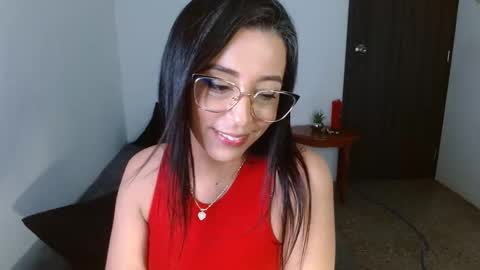 Snapshot of nat4youlove chatting on 02/23/25, 04:50 nathalia online show from 02/23/25, 04:50