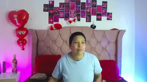 nat_evans8 online show from 04/25/26, 03:09