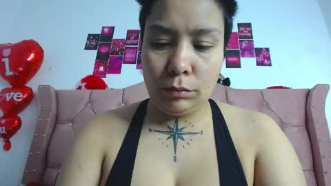 nat_evans8 online show from 05/07/26, 02:17