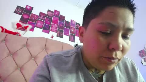 nat_evans8 online show from 05/12/26, 11:24