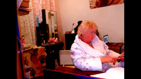 natali online show from 02/15/25, 08:01