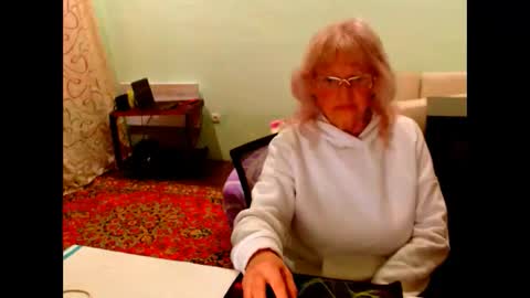 natali online show from 10/28/25, 07:38