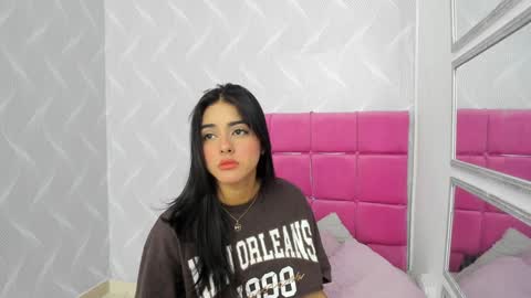 Snapshot of natalia_aguirre chatting on 02/02/25, 12:46 Naty online show from 02/02/25, 12:46