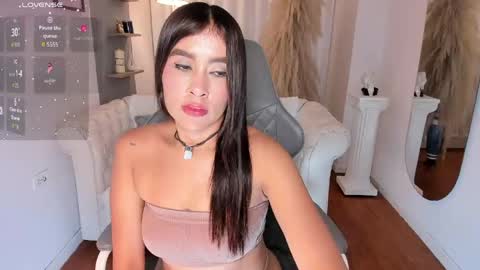 Snapshot of natalia_leon8 chatting on 04/13/26, 04:18 Natalia Leon online show from 04/13/26, 04:18