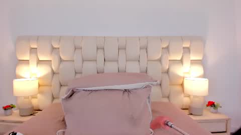 Snapshot of nataliacollinslim chatting on 07/16/26, 02:39 Natalia online show from 07/16/26, 02:39