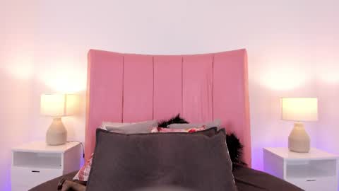Snapshot of nataliacollinslim chatting on 08/04/26, 04:04 Natalia online show from 08/04/26, 04:04