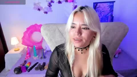 Snapshot of nataliahenao_69 chatting on 06/29/26, 03:35 Nataliua Henao online show from 06/29/26, 03:35