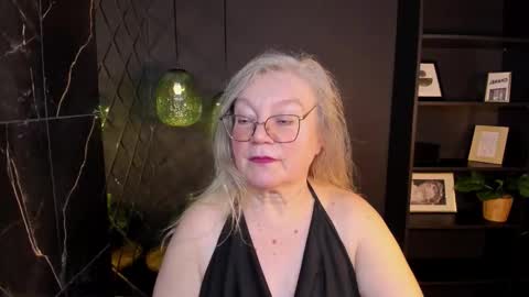 Snapshot of natalicloud chatting on 02/27/26, 01:33 NataliCloud online show from 02/27/26, 01:33