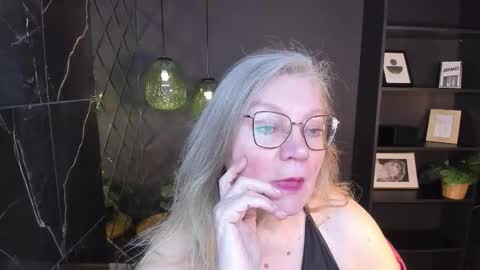 Snapshot of natalicloud chatting on 03/11/26, 01:39 NataliCloud online show from 03/11/26, 01:39