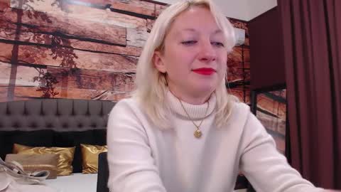 Snapshot of natalie_bitton chatting on 12/03/25, 09:07 Natalie online show from 12/03/25, 09:07