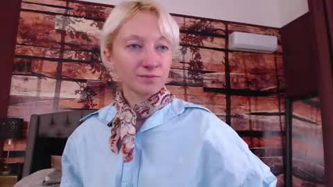 Snapshot of natalie_bitton chatting on 01/06/26, 11:47 Natalie online show from 01/06/26, 11:47