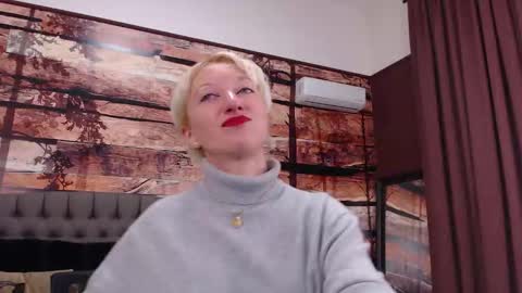 Snapshot of natalie_bitton chatting on 01/07/26, 08:06 Natalie online show from 01/07/26, 08:06