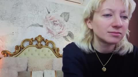 Snapshot of natalie_bitton chatting on 03/23/26, 05:44 Natalie online show from 03/23/26, 05:44