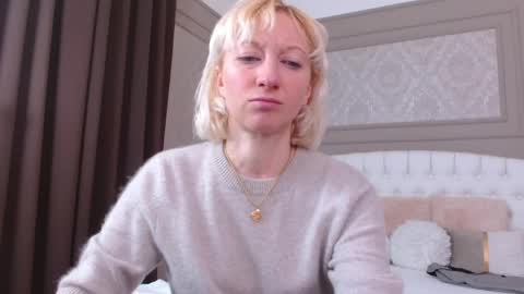 Snapshot of natalie_bitton chatting on 03/30/26, 04:57 Natalie online show from 03/30/26, 04:57