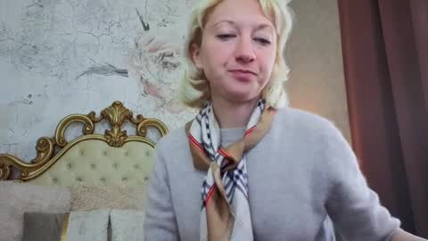 Snapshot of natalie_bitton chatting on 04/07/26, 05:52 Natalie online show from 04/07/26, 05:52