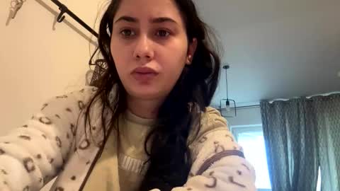 Snapshot of natalie_cloud chatting on 12/16/25, 07:57 Natalie online show from 12/16/25, 07:57