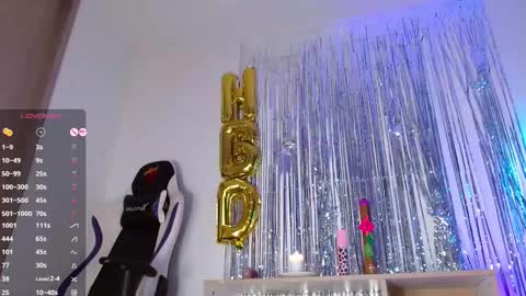 Snapshot of natalie_juice chatting on 02/14/25, 06:56 Natalie OF online show from 02/14/25, 06:56