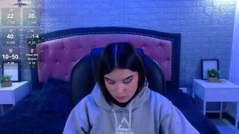 natalie  online show from 11/10/25, 02:54